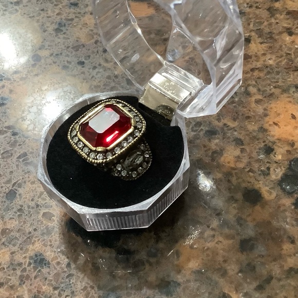 Heidi Daus Elegant Red Gemstone & Swarovski Crystal Ring. Sz 6. NWOT - Picture 6 of 8